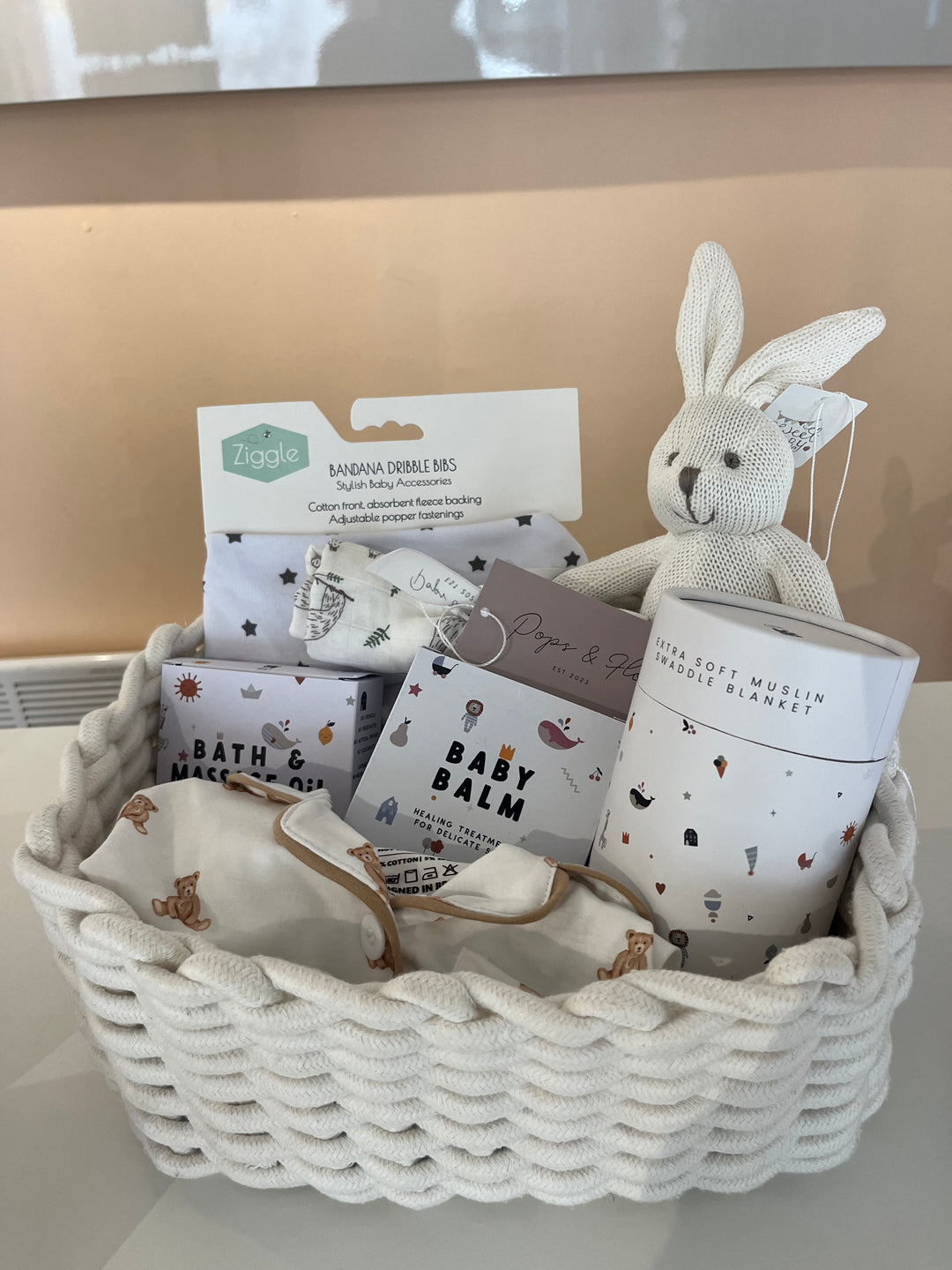 Luxury Neutral New Baby Hamper