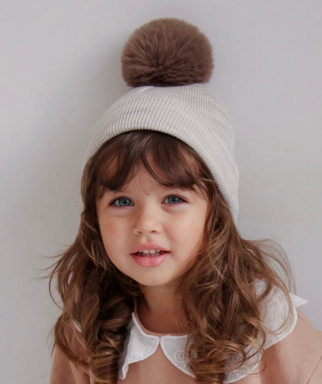 Single Pom hat